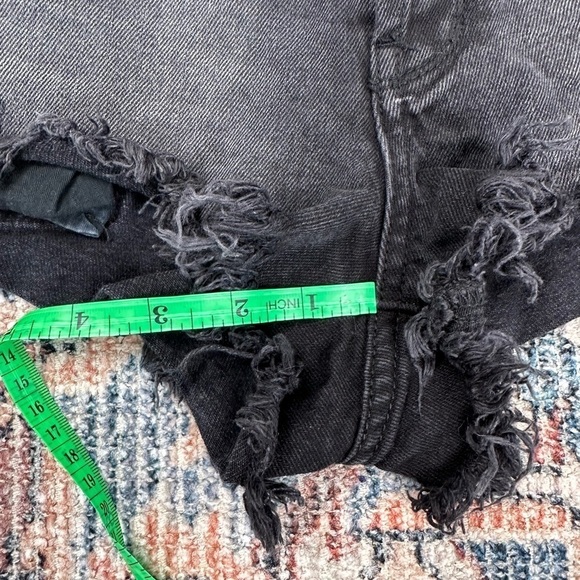 We the Free Size 28 Black Raw Him distressed Shorts - Picture 7 of 8